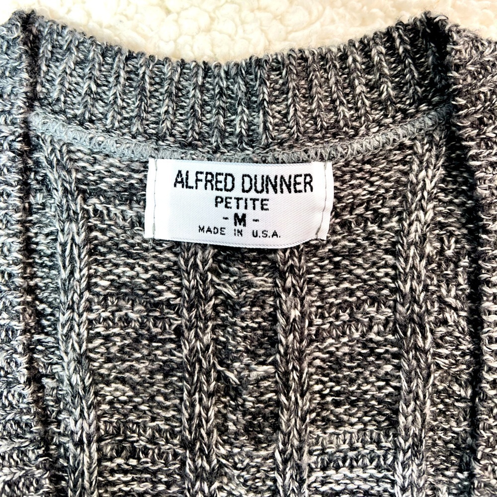 Alfred Dunner Petite Sweater Vest Size: Medium - Picture 5 of 5